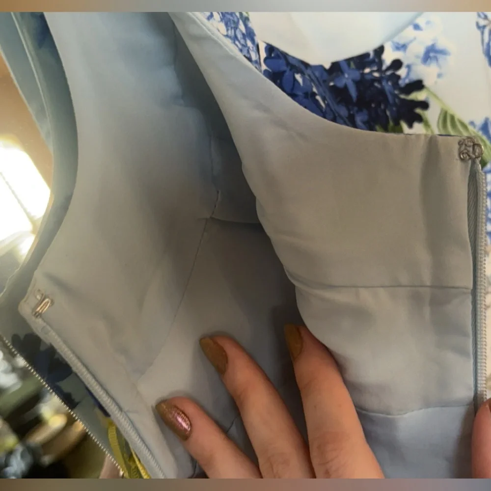 CeCe Hydrangea Cutout Dress Spring Meadow - Picture 6 of 7